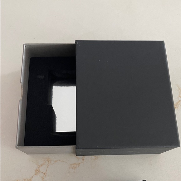 Frederic Malle Red and Gold Perfume Collection boxes only, no perfume - Picture 8 of 11